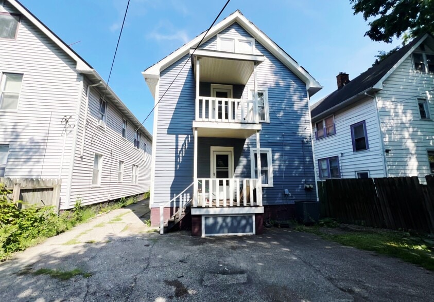 Building Photo - 398 E 149th St