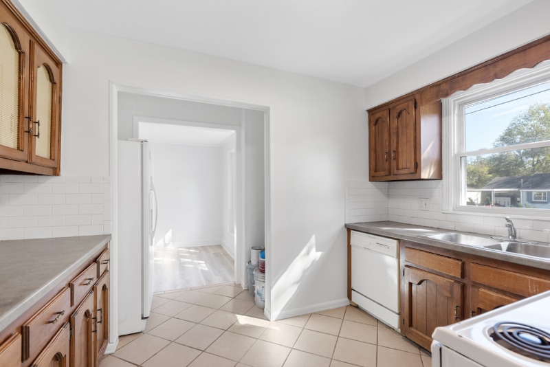 Building Photo - 3124 Cloverwood Dr