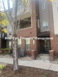 Building Photo - Beautiful Townhome in Belmar!!