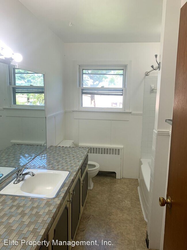 Building Photo - 3 br, 1.5 bath House - 3510 Board Rd.
