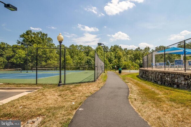 Building Photo - 43831 Chadwick Terrace