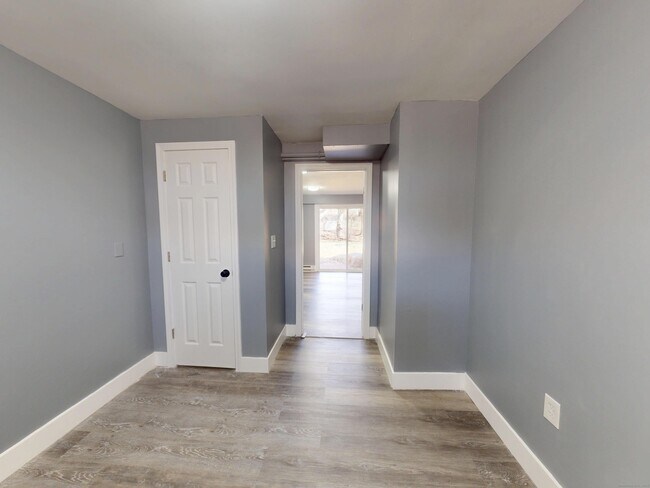 Building Photo - 26 Sunset Terrace