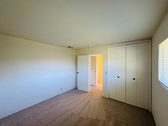 Building Photo - Nice Two-Story in Desired Northgate Neighborhood Available Now!