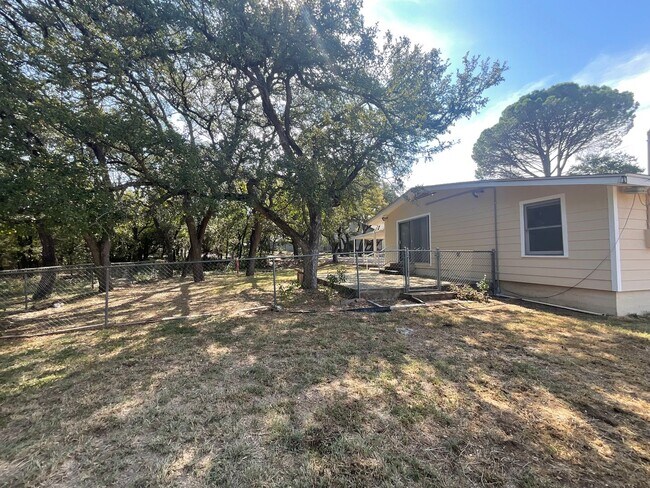 Building Photo - **APPLICATION RECEIVED**  AMAZING 3 bedroom 2 Bath home with detached GARAGE/WORKSHOP in Marble F...