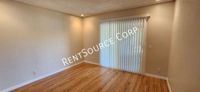 Building Photo - 42000 Blueflax Ave