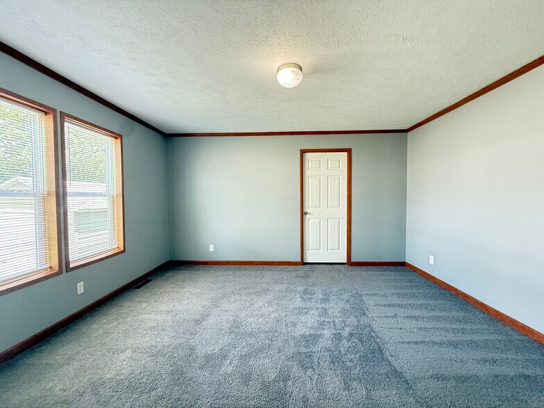 Building Photo - 2018 Mockingbird Pl NW