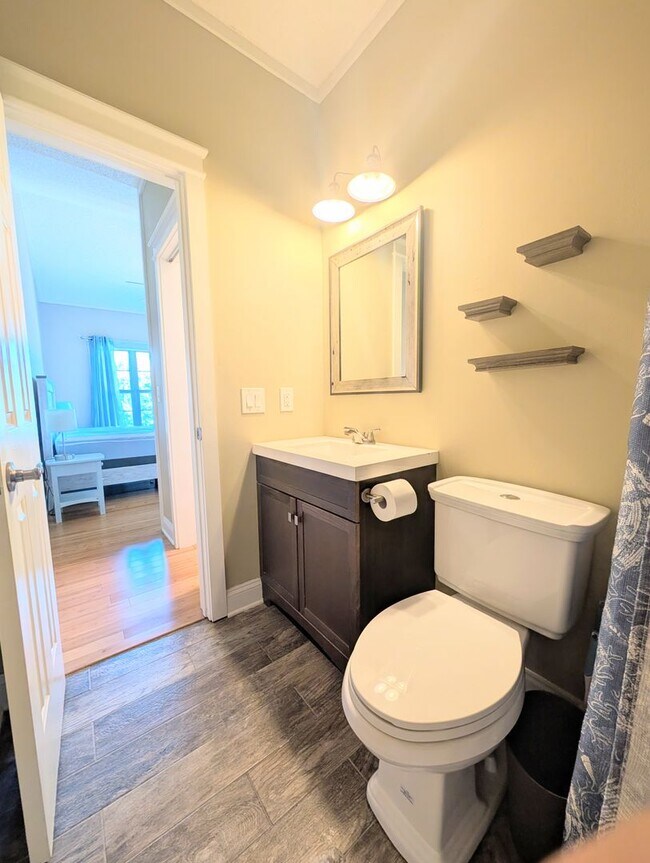 Building Photo - 3947 Gladiola Ct