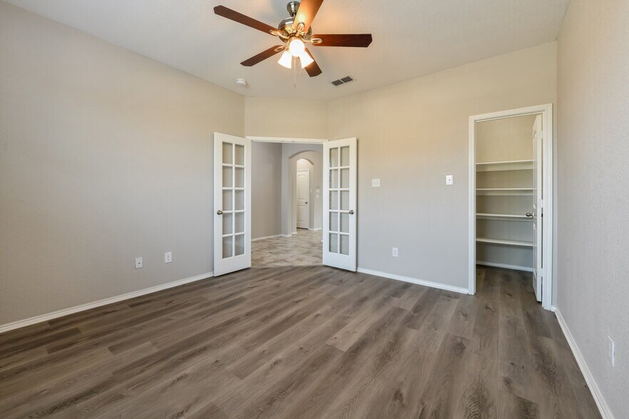 Building Photo - 8225 Spruce Meadows Dr