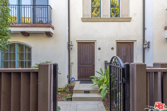 Building Photo - 1619 Artesia Blvd