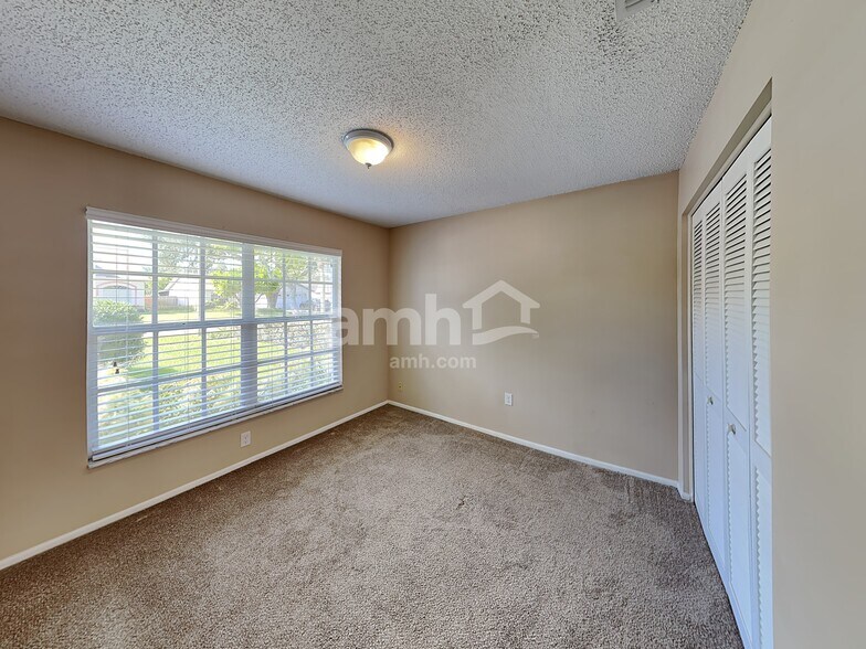 Building Photo - 11320 Clayridge Dr