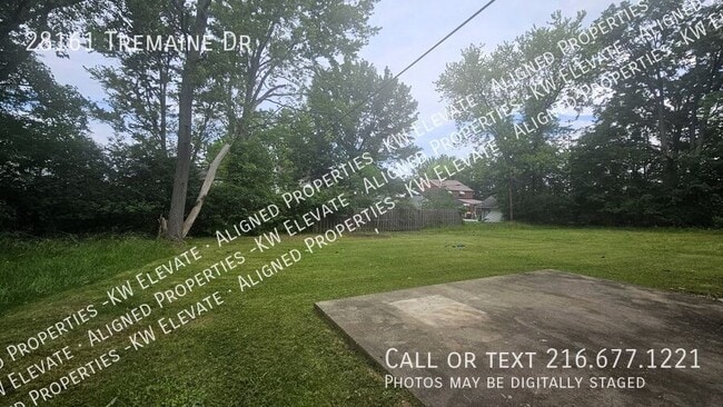 Building Photo - 28161 Tremaine Dr