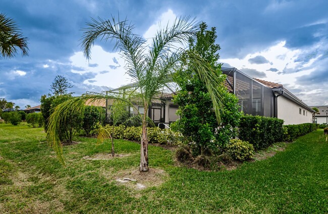 Building Photo - Beautiful Pool home in Starkey Ranch