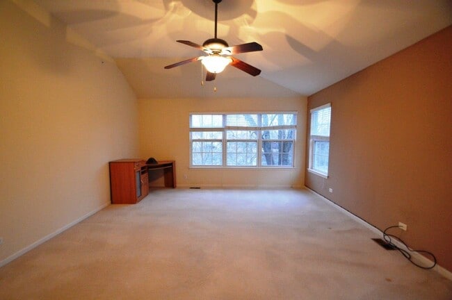 Building Photo - 8095 Boulder Ct