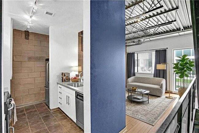 Building Photo - 4801 S Congress Ave