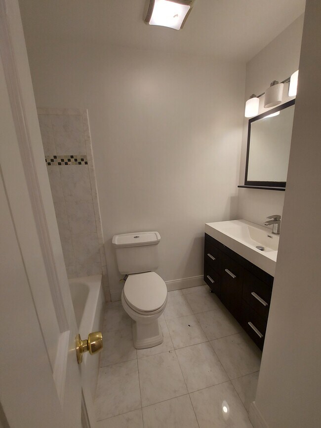 Building Photo - 5280 W Boniwood Turn