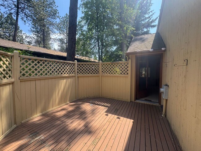 Building Photo - Charming 3 Bed, 3 Bath Home in Spokane Val...