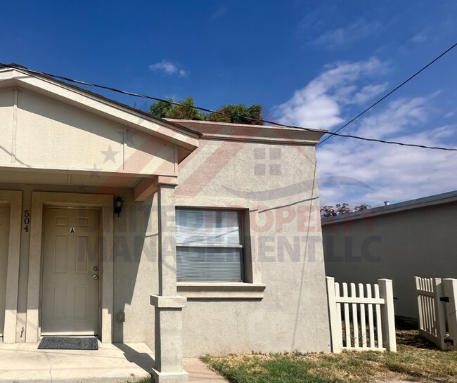Primary Photo - 504 W Tansill St