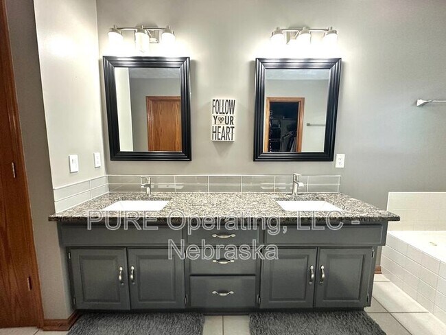 Building Photo - 4909 N 142nd St