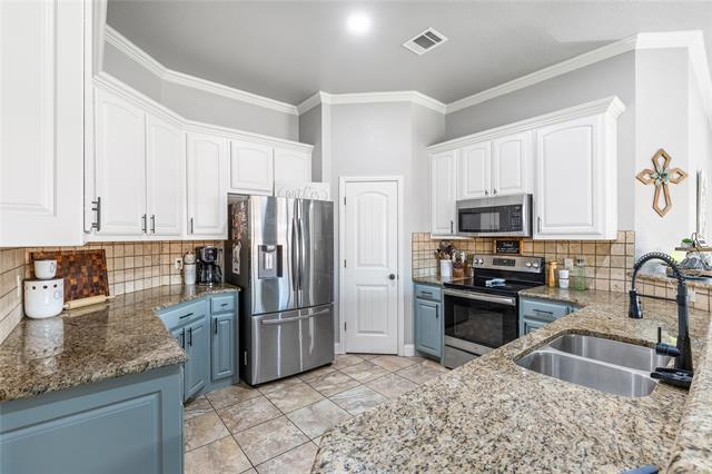 Building Photo - 617 Zachary Dr