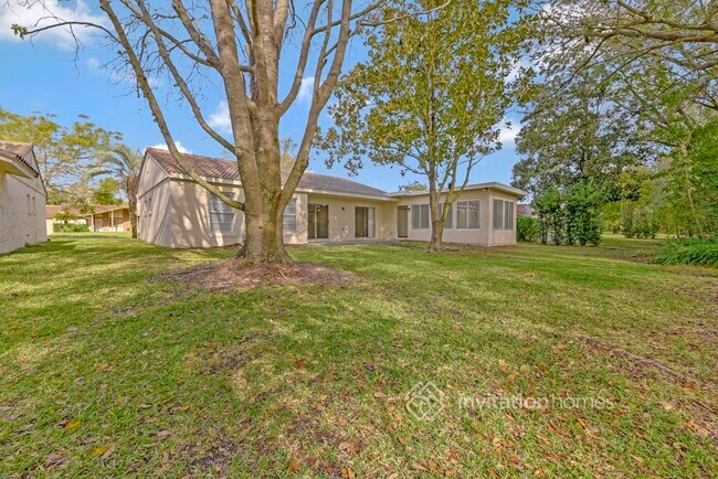 Building Photo - 10425 Kingbrook Ln