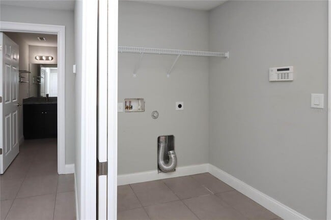 Building Photo - 3617 Bay Heights Way