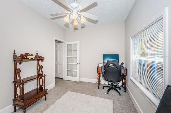 Building Photo - 833 1st St NE