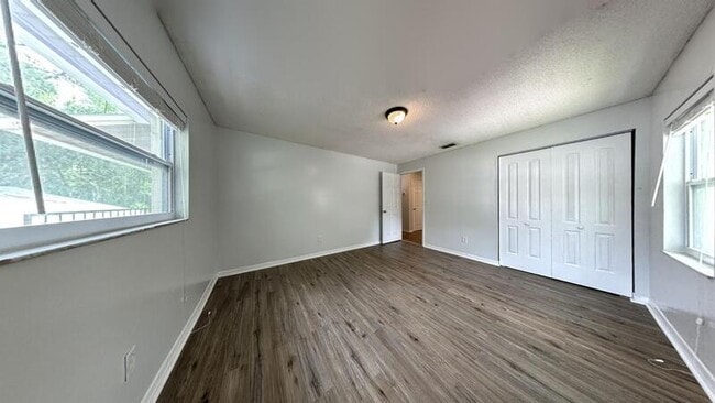Building Photo - 6420 S Adelia Ave
