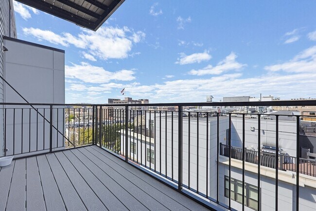 Building Photo - 30 Penniman Rd