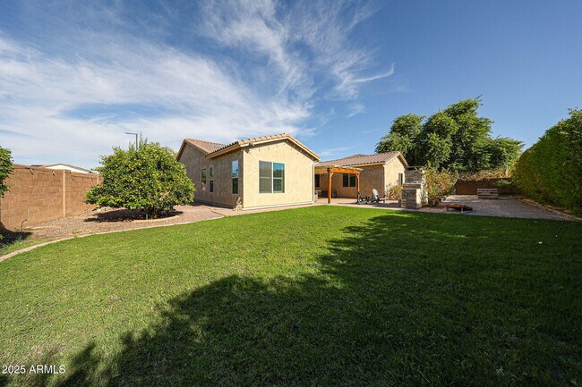 Building Photo - 4318 N 180th Dr