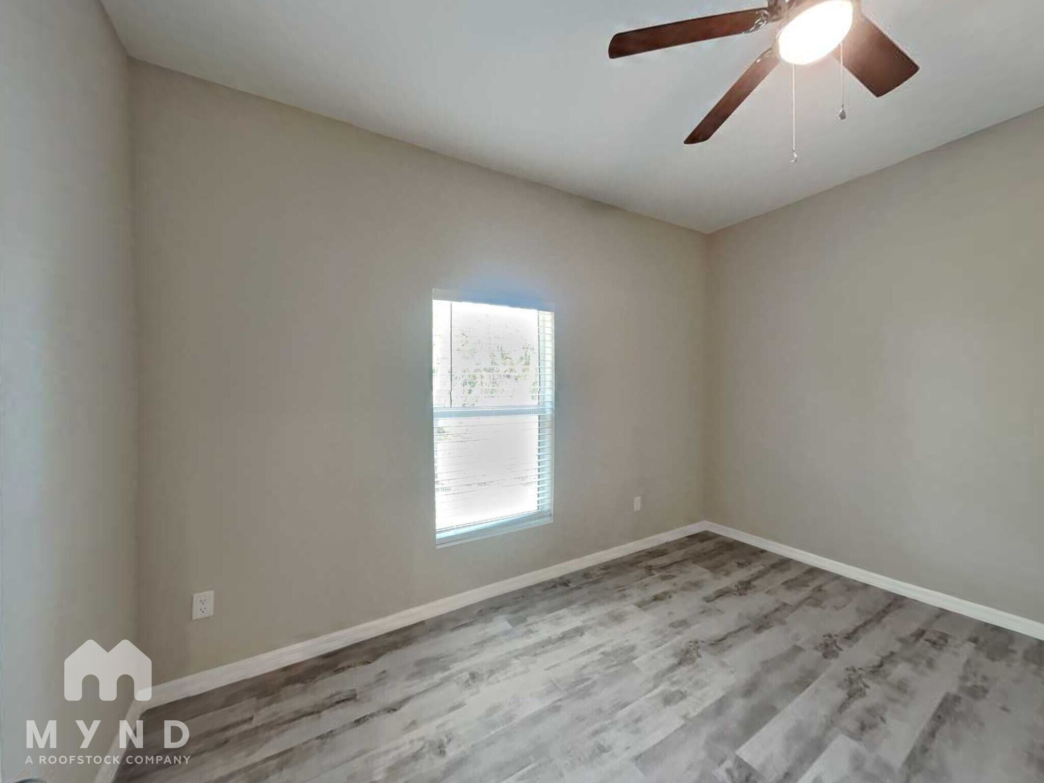 Building Photo - 2423 Mindlin Ln