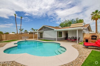 Building Photo - 1411 E Broadmor Dr