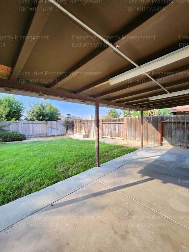 Building Photo - 3 bedroom/ 2 bath house near Pacheco Rd/ A...