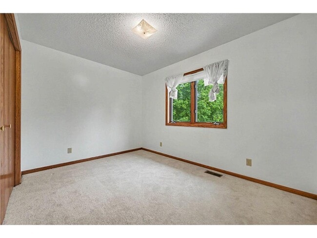 Building Photo - 2522 Windsor Ln
