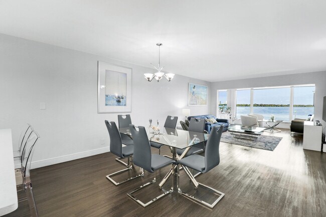 Building Photo - 52 Yacht Club Dr