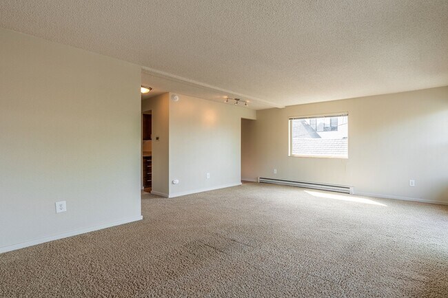 Interior Photo - Urban Convenience with Neighborhood Charm!