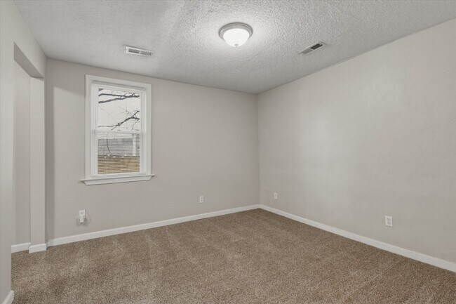 Building Photo - 720 Forbes St