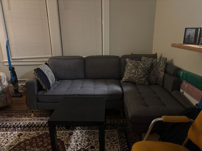 Building Photo - Charming 2BR in East Rock | Hot Water Included | Walk to Yale & SOM