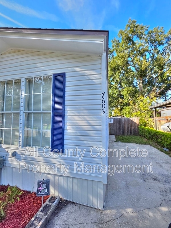 Building Photo - 7603 Plumwood Dr