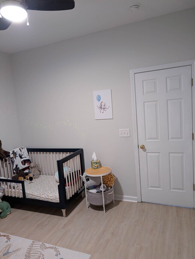 Building Photo - 4717 Farm Lake Dr