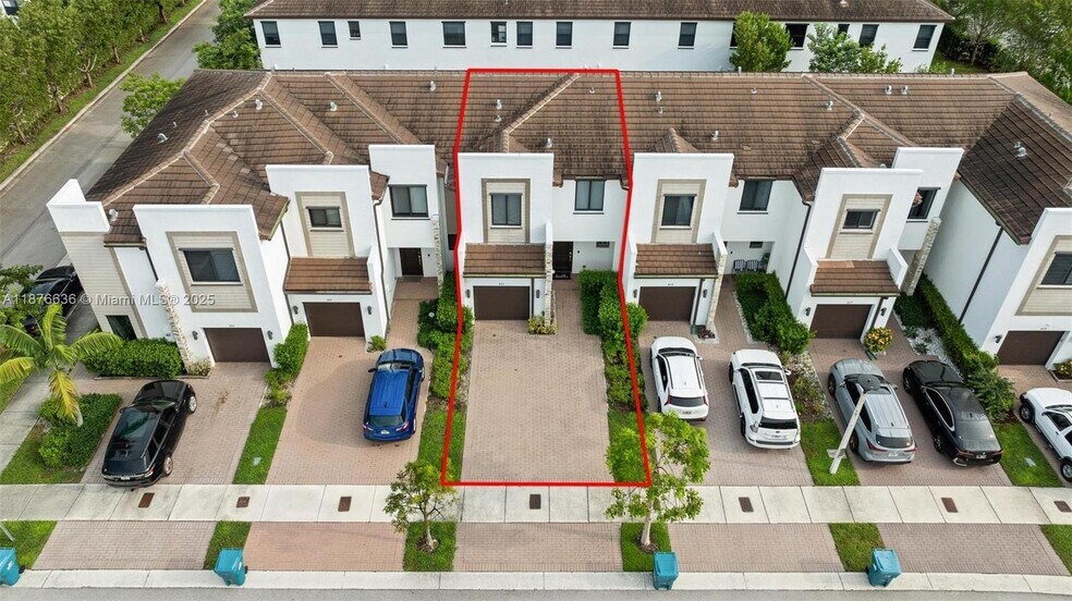 Building Photo - 403 NE 212th St