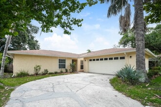 Building Photo - 15709 Squirrel Tree Pl