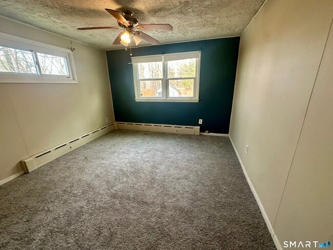 Building Photo - 448 Tudor St