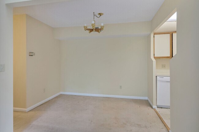 Building Photo - 123 Turtle Creek Rd