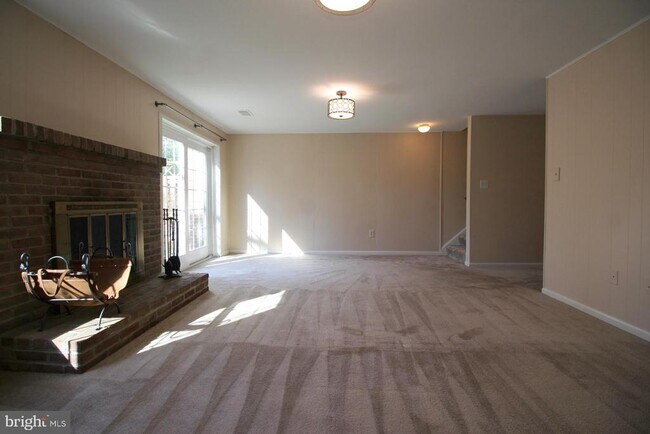 Building Photo - 3186 Cantrell Ln