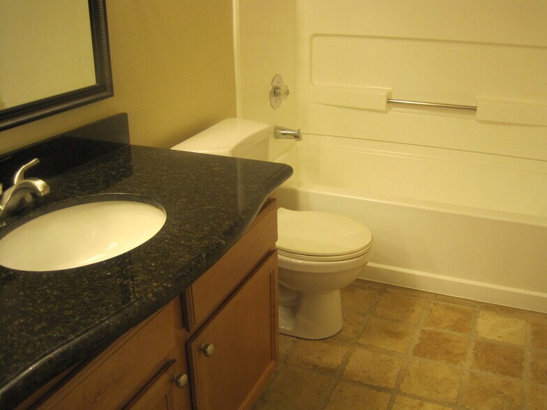 Building Photo - 3909 Dale Rd