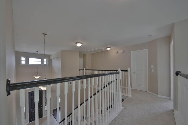 Building Photo - 2211 Dama Dr