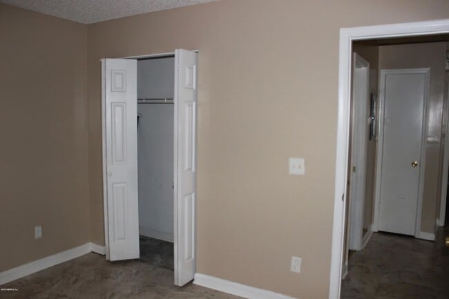 Building Photo - 6310 Delacy Rd