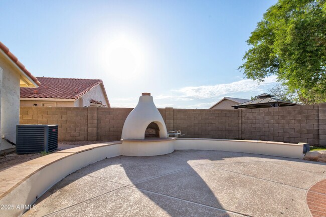 Building Photo - 9859 W Potter Dr