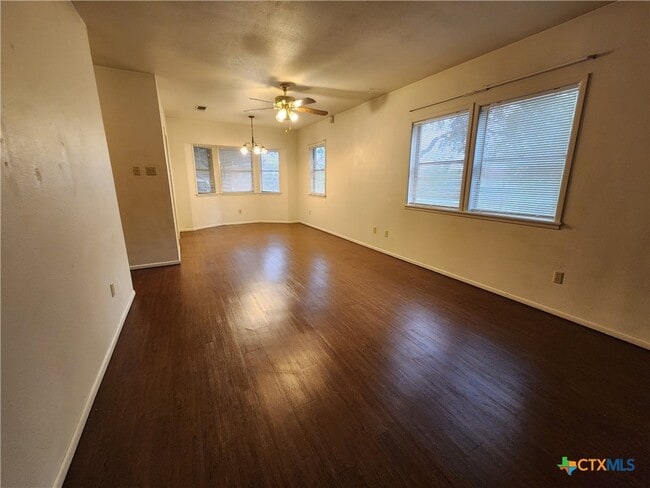 Building Photo - 1274 Hillcrest Dr