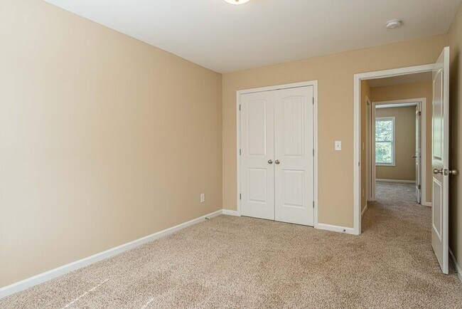 Building Photo - 9675 Rushmore Cir